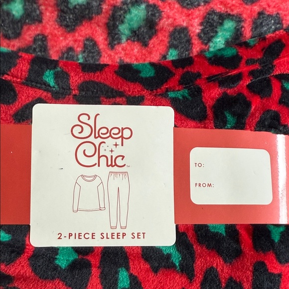 Sleep Chic Red and Green Leopard Print Pajama Set - Picture 2 of 6